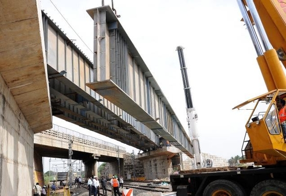 Composite Steel Girder Bridge Construction With Bolt Connection Welded