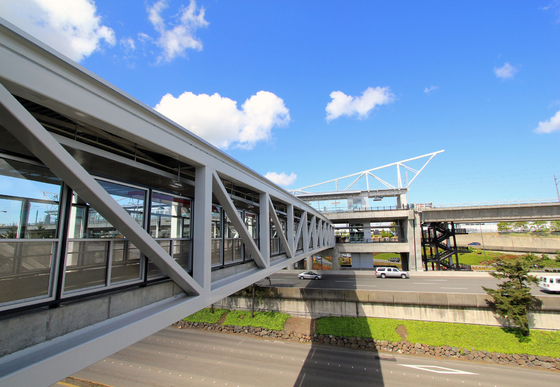 Long Span Steel Box Girder Footbridge Q460 Modular Structural Frame Fast Installation